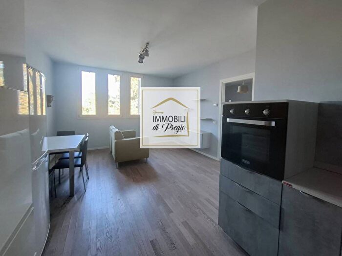 Appartamento bilocale in affitto in Viale Bottego, Centro Storico, Parma