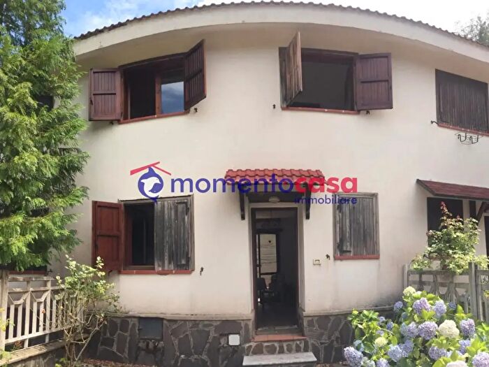 Casa quadrilocale in vendita in Via dei Monti, Santo Stefano In Aspromonte