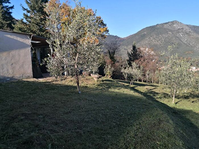 Casa trilocale in vendita in Lucca