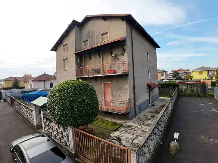 Case in Vendita e in Affitto - 3