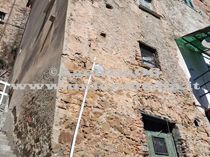 Casa con 5 locali in vendita in Arcola