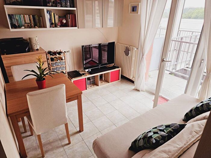 Appartamento bilocale in affitto in Via Cascina Belcasule, Vigentino Fatima, Milano