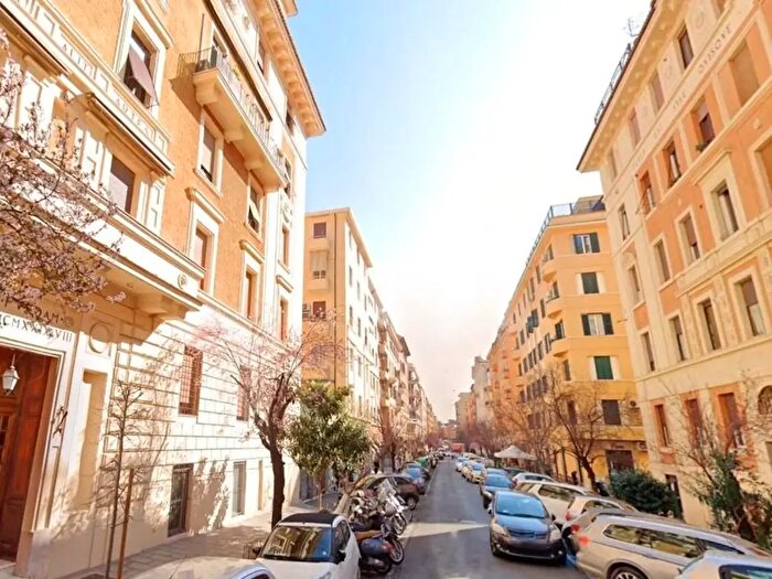 Appartamento trilocale in vendita in Roma