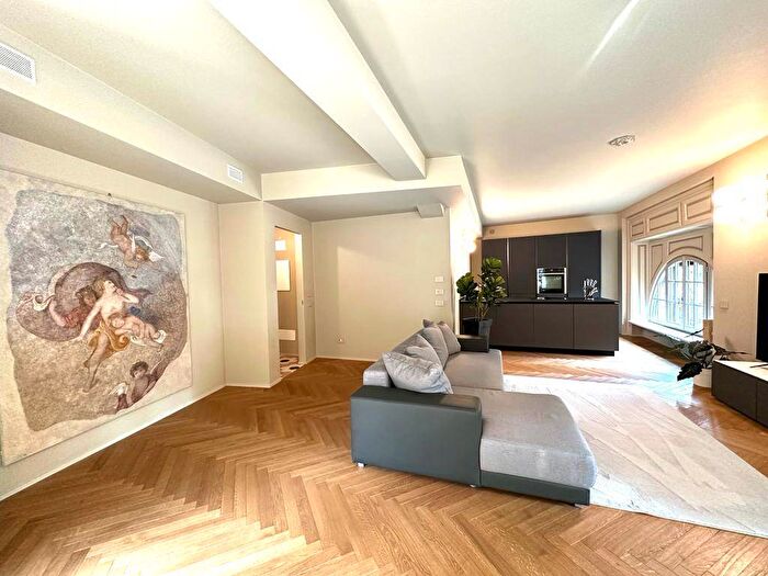 Appartamento trilocale in affitto in Viale delle Mura, Città Alta, Bergamo