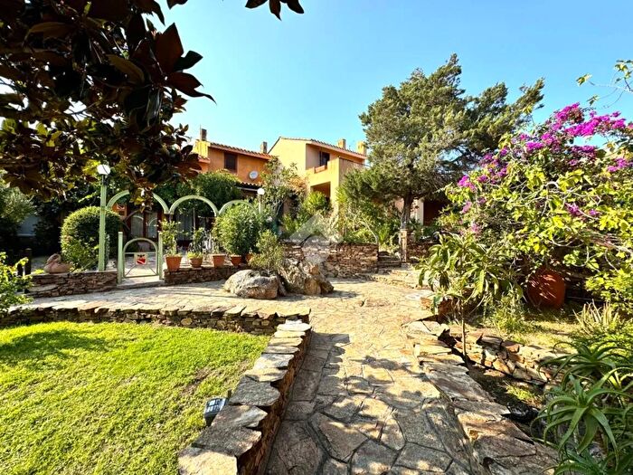 Casa trilocale in vendita in Via dei Tulipani, Budoni