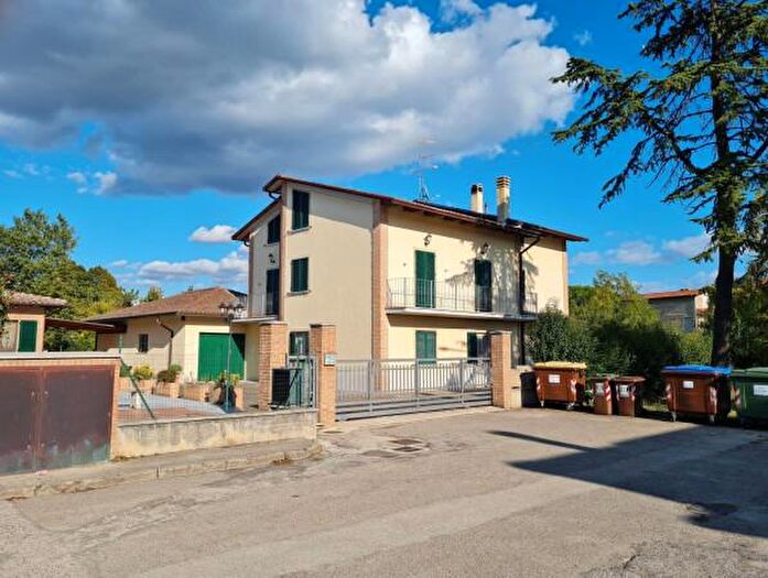 Appartamento trilocale in vendita in Via Pietro Vannucci, Deruta