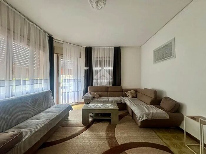 Appartamento quadrilocale in vendita in Via Camozzato Luigi, Montebelluna