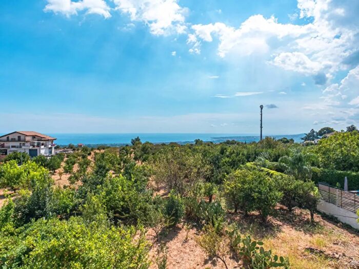 Appartamento con 5 locali in vendita in Via Notara, Piedimonte Etneo