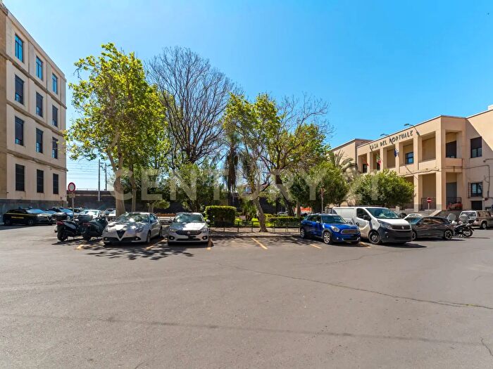 Appartamento bilocale in vendita in Via Serravalle, Catania