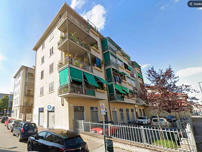 Appartamento con 5 locali in affitto in Via Spotorno, Nizza Millefonti, Torino