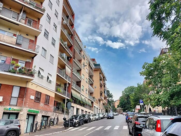Appartamento monolocale in affitto in Via Laurentina, Roma