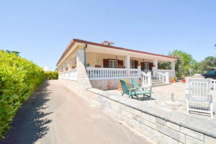 Casa con 6 locali in vendita in San Vito Dei Normanni