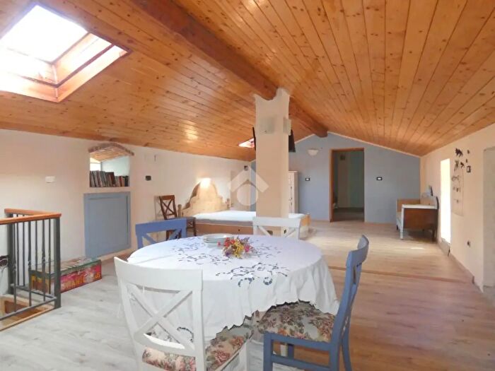Casa con 6 locali in vendita in Regione Cavalleri, Acqui Terme