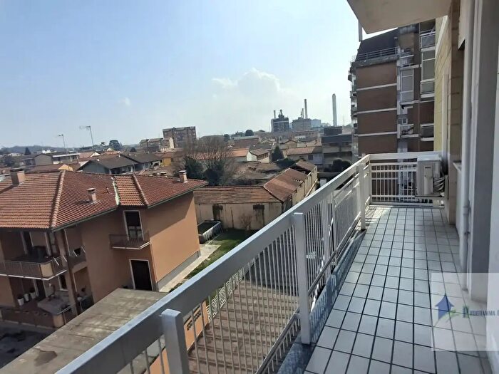 Appartamento trilocale in vendita in Via dAnnunzio, Turbigo