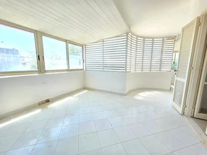 Appartamento trilocale in vendita in Via Flavio Gioia, Lecce