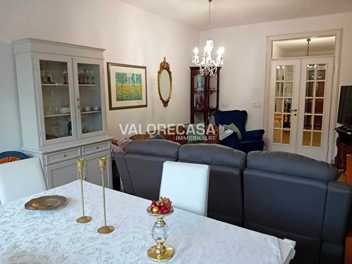 Appartamento quadrilocale in vendita in Carrara