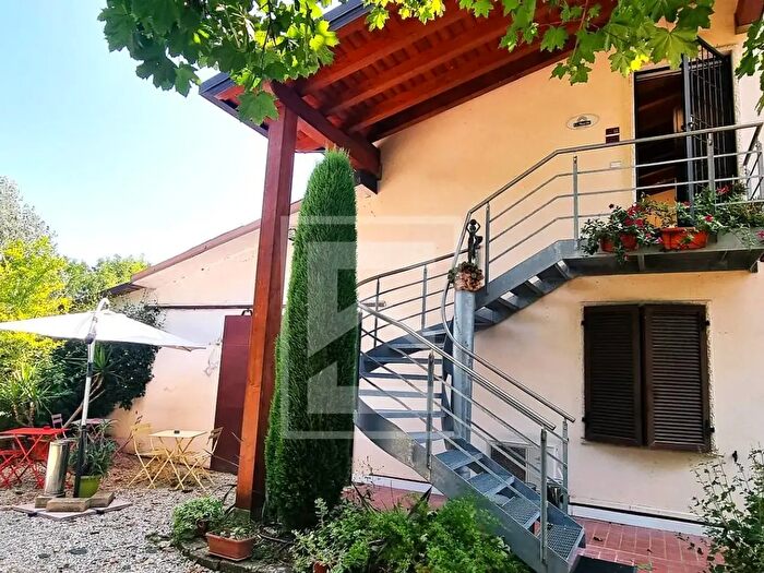 Appartamento con 7 locali in vendita in Strada Salionze, Monzambano