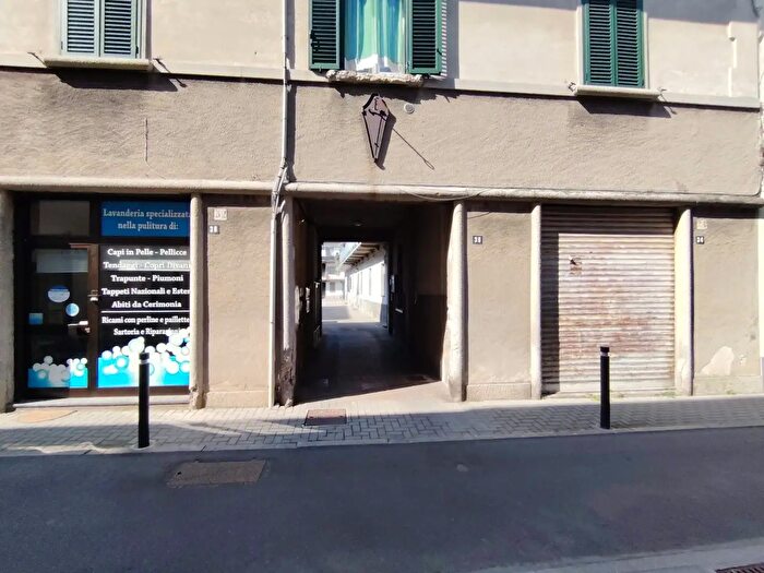 Appartamento trilocale in vendita in Via G Durini, Gorla Minore