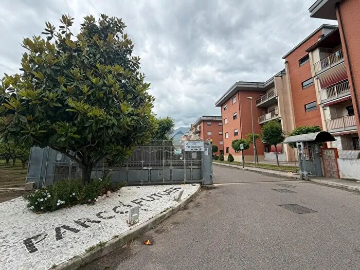 Appartamento quadrilocale in vendita in Via Taurano, Pagani