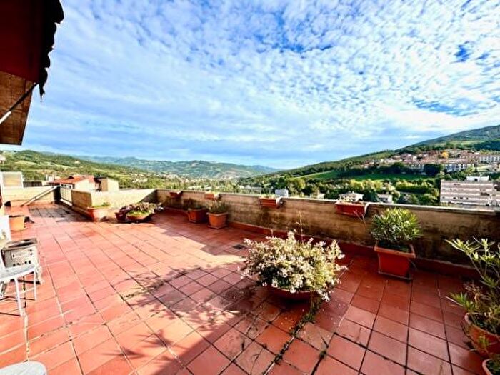 Appartamento con 6 locali in vendita in Via Guglielmo Marconi, Alto Reno Terme