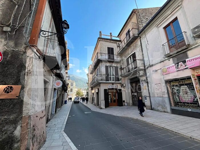 Appartamento con 6 locali in vendita in Via Antonio Gaetani, Piedimonte Matese