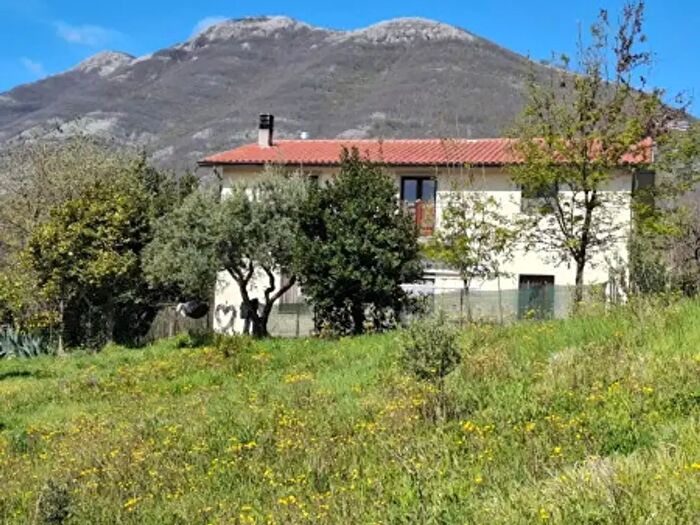 Casa con 6 locali in vendita in Contrada Santa Quaranta, Trecchina