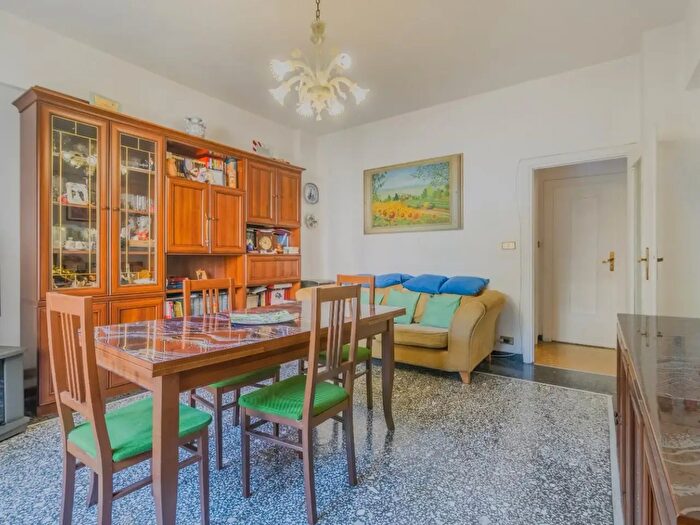 Appartamento con 5 locali in vendita in Via Carlo Collodi, Savona