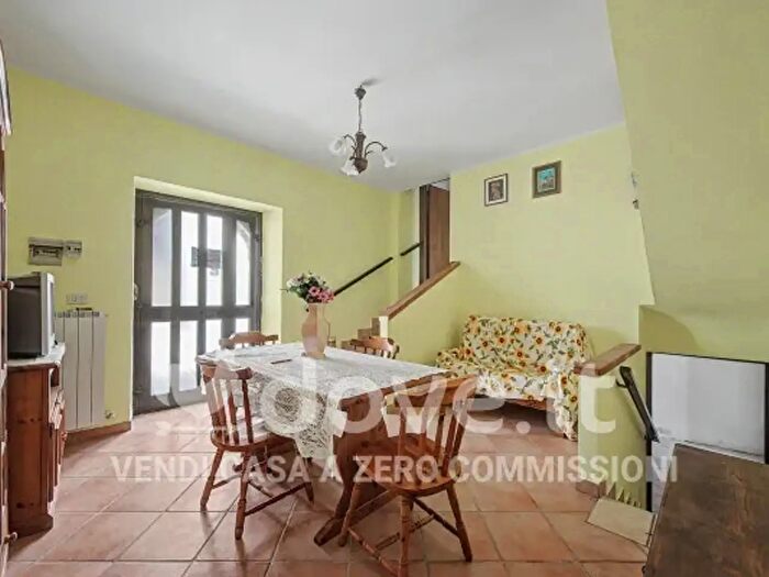 Appartamento trilocale in vendita in Via Osteria, Castelli