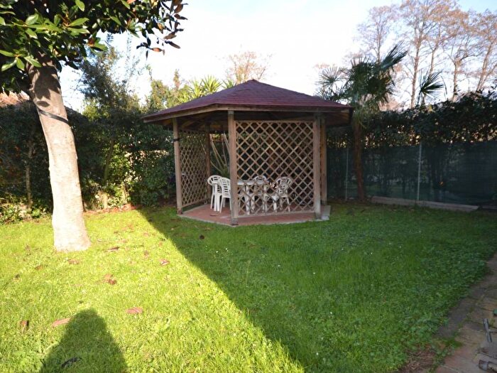 Casa con 5 locali in affitto in Pietrasanta