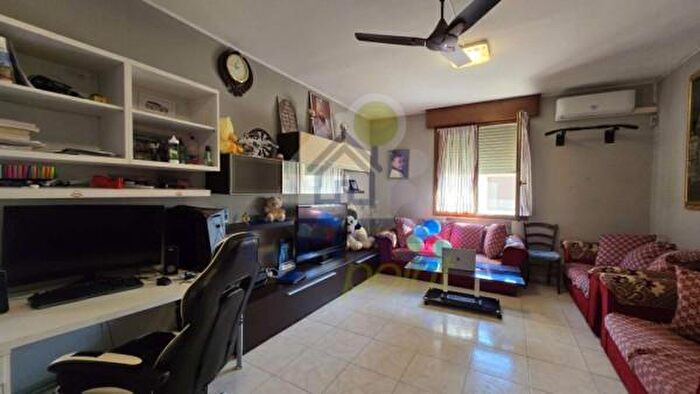 Appartamento con 5 locali in vendita in Via Zibordi, Guastalla