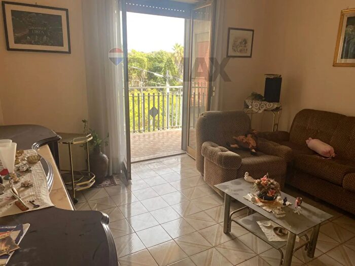 Appartamento quadrilocale in vendita in Via Scale Sant'Antonio a, Aci Catena
