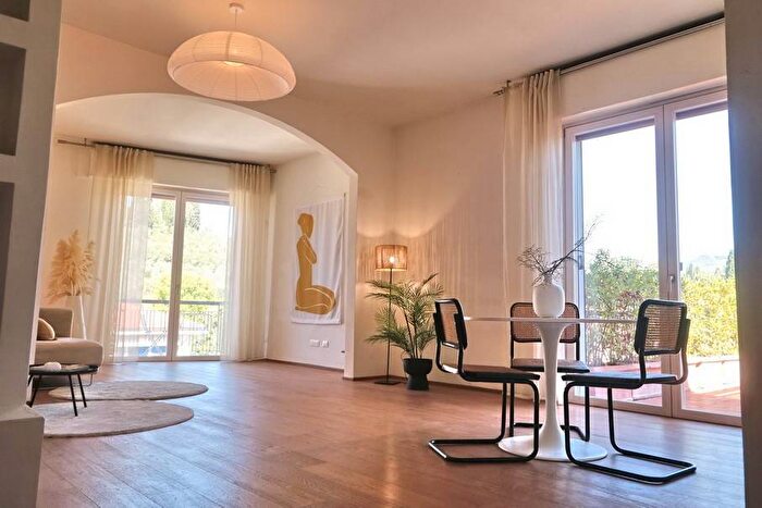 Casa con 6 locali in vendita in Via Giuseppe Bandi, Campo di Marte, Firenze