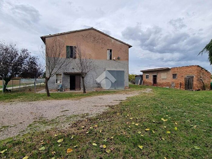 Casa con 6 locali in vendita in via fornace valenti, Russi