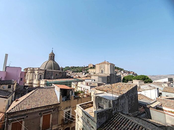 Appartamento con 6 locali in vendita in Paterno, Paterno