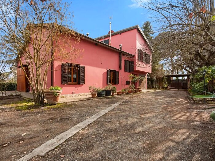 Casa con 7 locali in vendita in Pienza