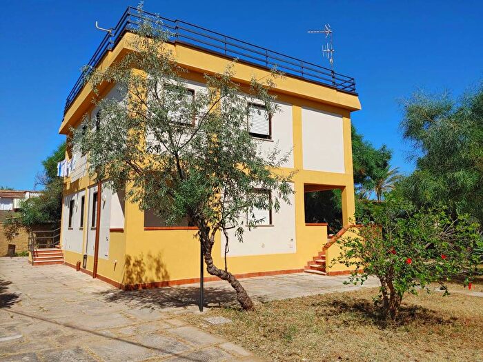 Appartamento quadrilocale in affitto in Contrada FoceForgia, Balestrate Foce, Balestrate