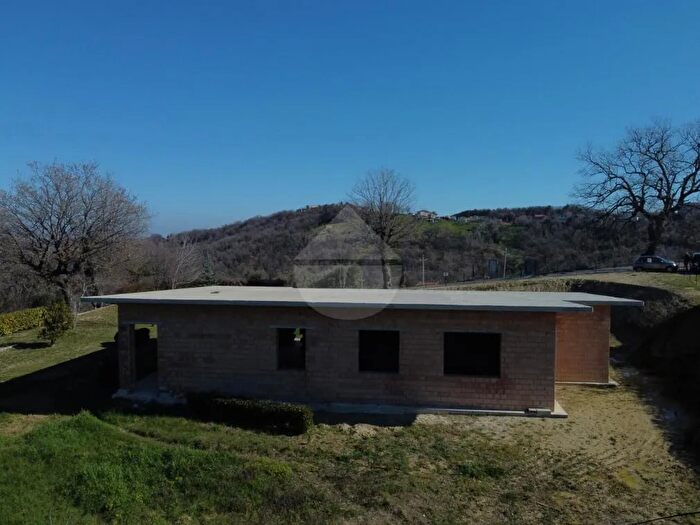 Casa quadrilocale in vendita in Guardiagrele