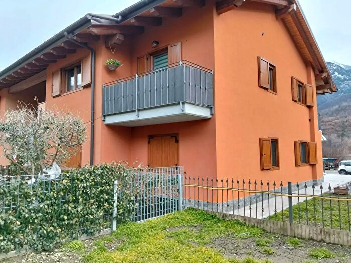 Appartamento trilocale in vendita in Via Circonvallazione Sud, Nus