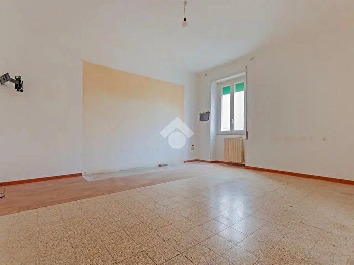 Appartamento trilocale in vendita in Via Edmondo De Amicis, Conversano