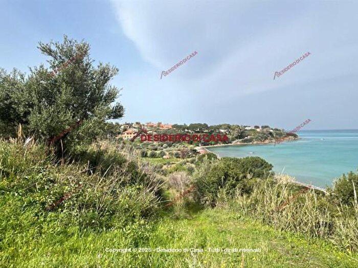 Casa con 6 locali in vendita in Contrada Mazzaforno, Cefalu