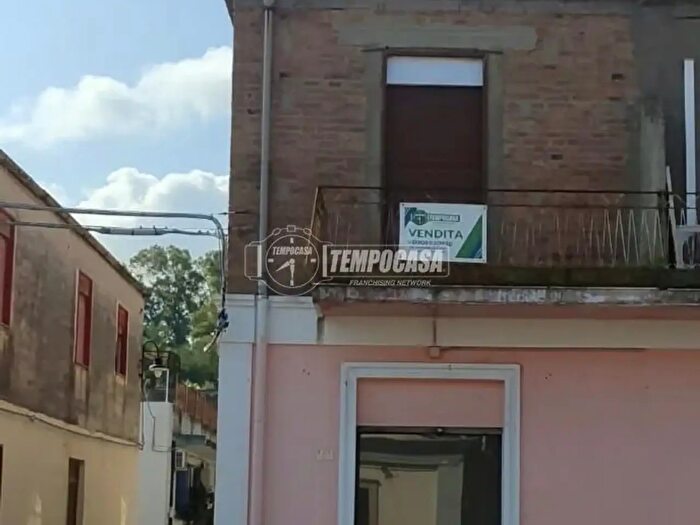 Appartamento trilocale in vendita in Via Nazionale, Saponara