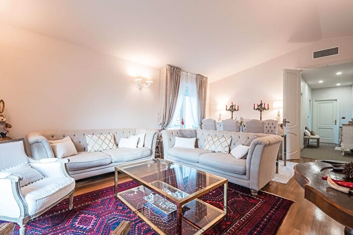 Appartamento con 5 locali in vendita in Corso Moncalieri, Torino