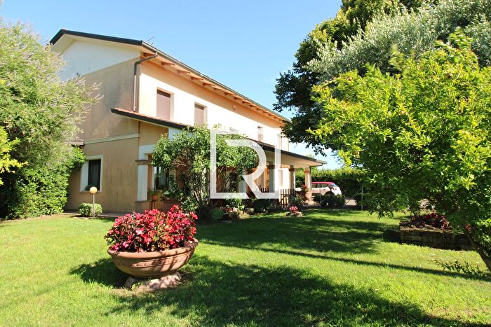 Casa quadrilocale in vendita in Branchise Cesena, Cesena