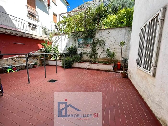 Appartamento quadrilocale in vendita in Via Leschito, Foglianise