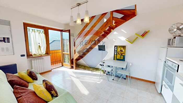 Appartamento bilocale in vendita in Via Primo Maggio, Sovere