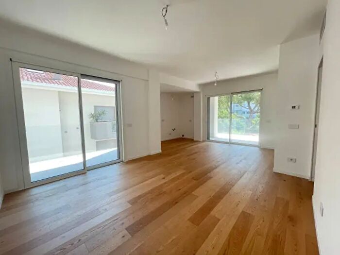 Appartamento trilocale in vendita in Viale Edoardo Bassini, Riccione