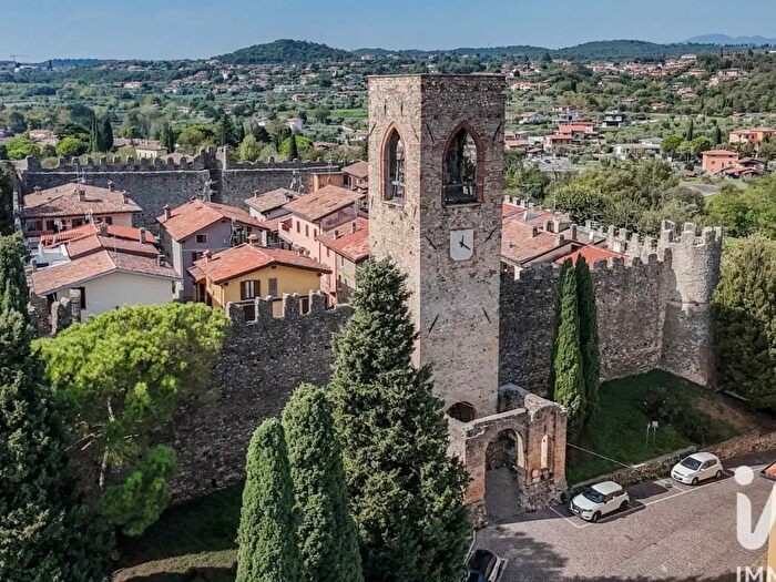 Appartamento trilocale in vendita in Via Castello I, Moniga Del Garda