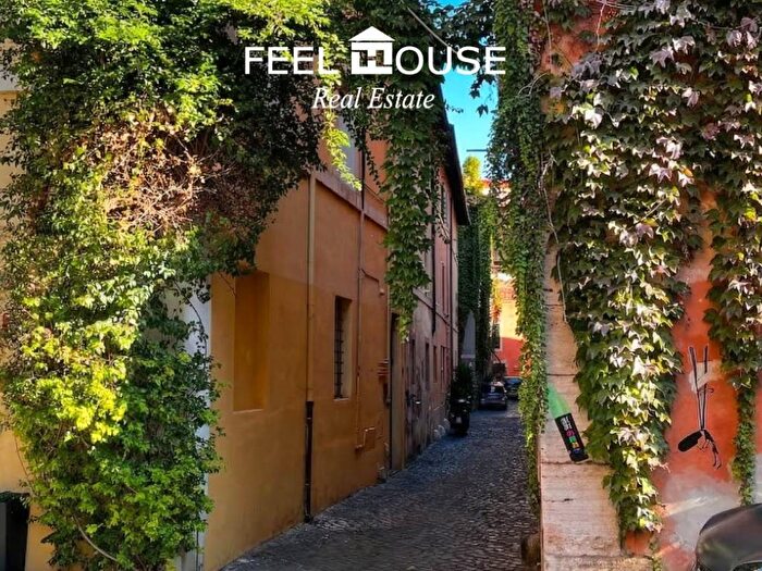 Appartamento trilocale in affitto in Via Titta Scarpetta, Trastevere, Roma