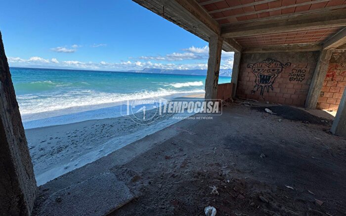 Casa trilocale in vendita in Messina