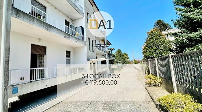 Appartamento trilocale in vendita in Via Monte Generoso Lentate sul Seveso, Lentate Sul Seveso